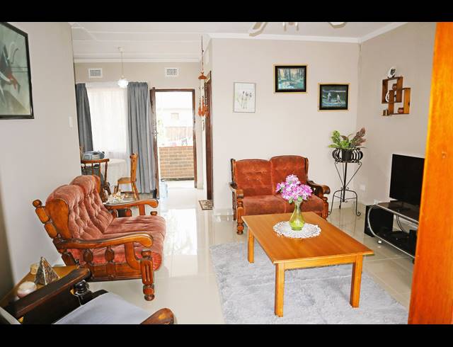 2 BEDROOM APARTMENT FOR SALE IN MALVERN